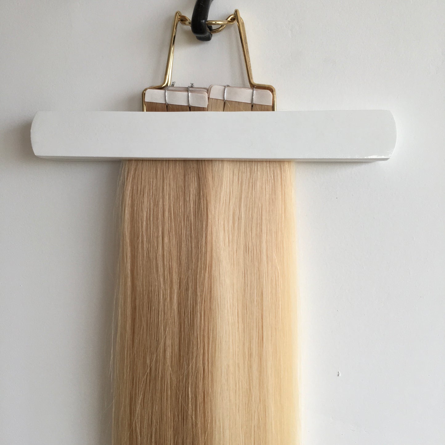 100g comes in 40 pieces Tape in Hair Russian Hair cuticle intact human hair