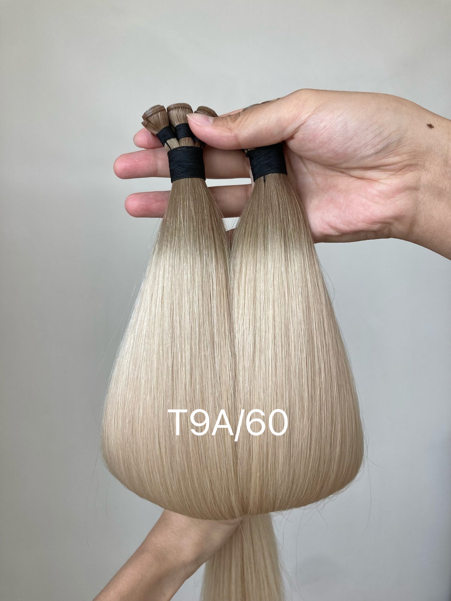 Ready to Ship 22inch 100g 5 wefts T9A/60 Dark Rooted Blonde Ends Genius Wefts In Stocks Russian Hair